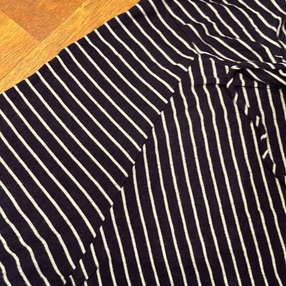 Like new Chris & Carol navy/ white striped hooded top - Picture 6 of 12